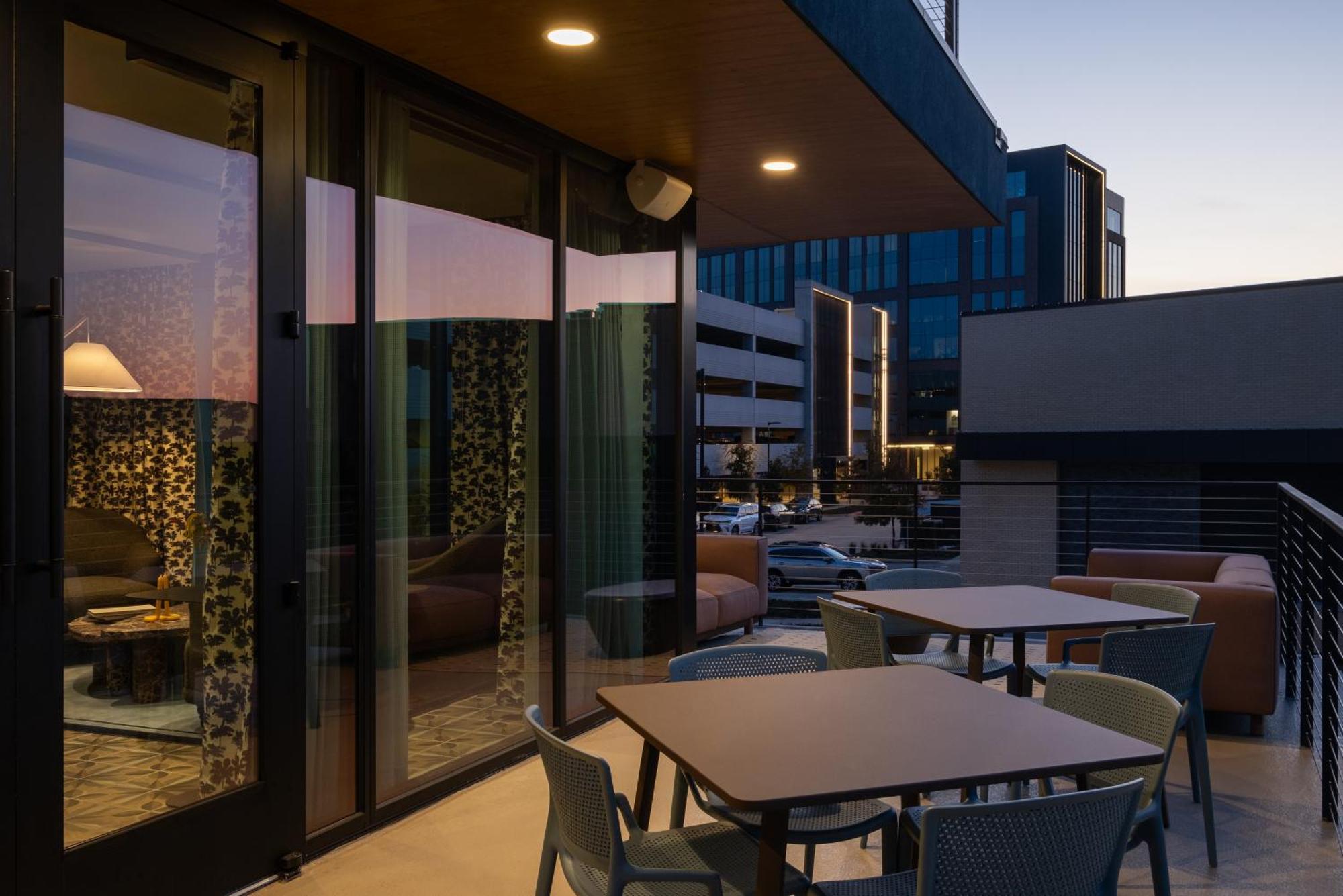 Denizen Hotel Мак-Кинни Экстерьер фото