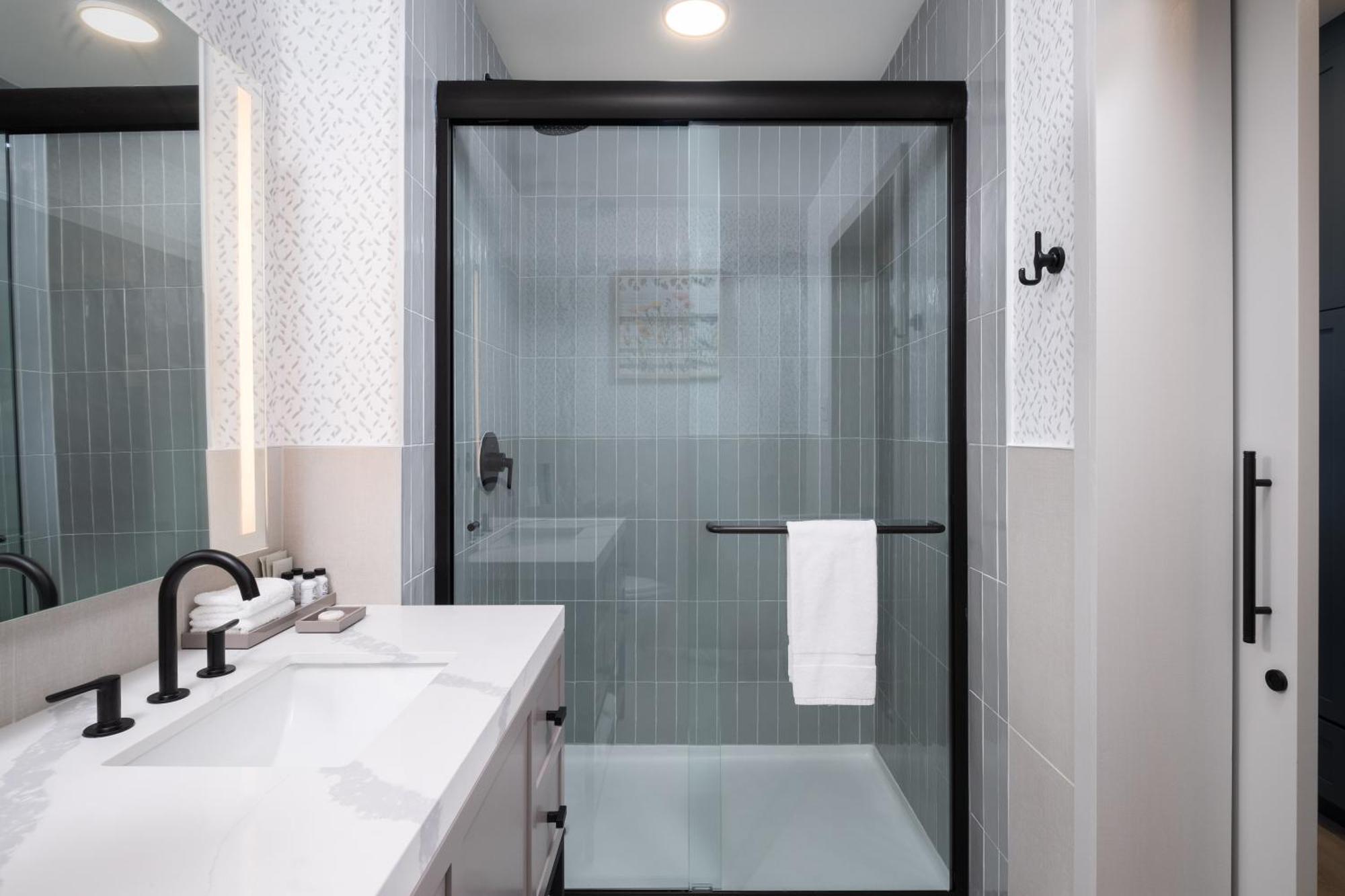 Denizen Hotel Мак-Кинни Экстерьер фото