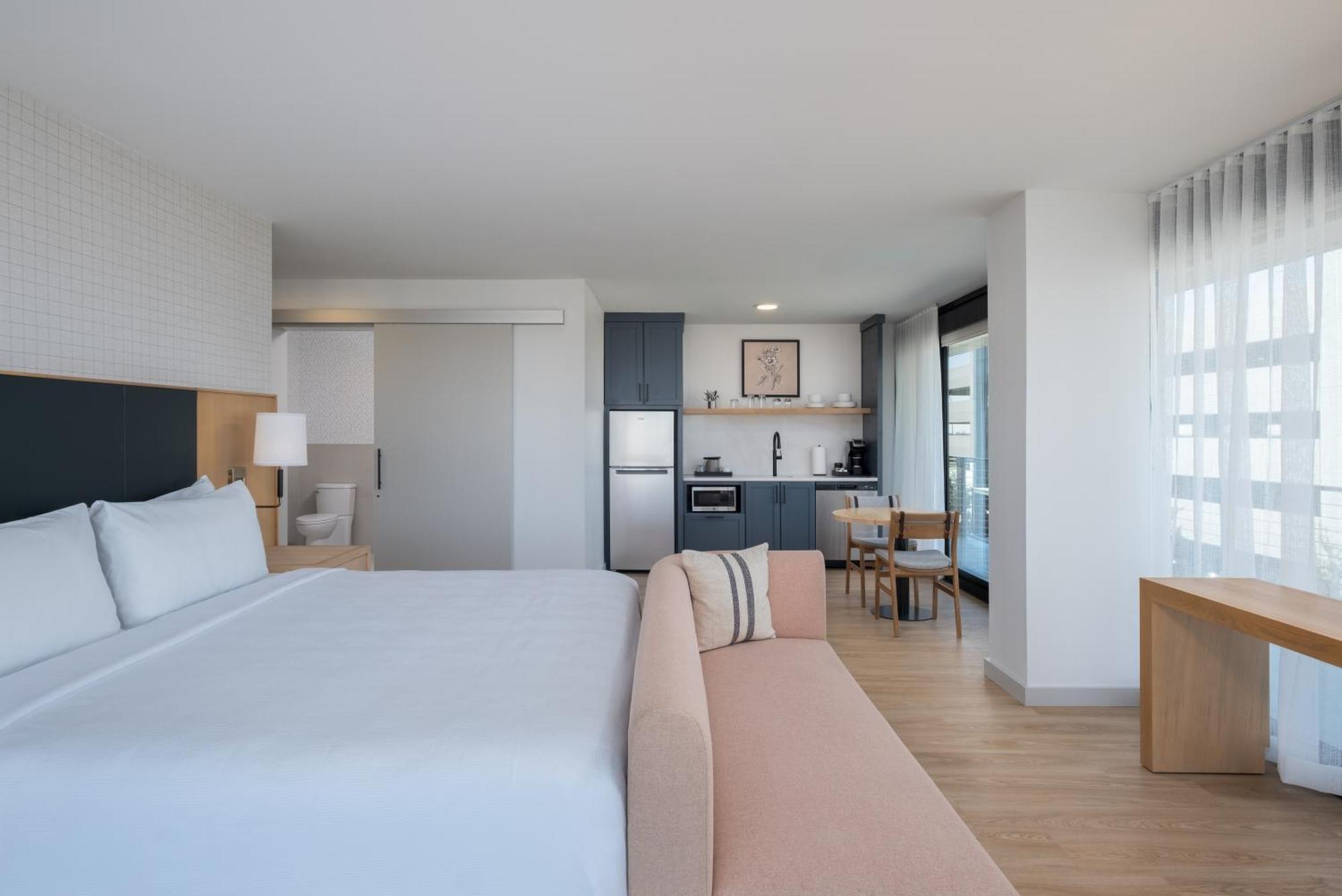 Denizen Hotel Мак-Кинни Экстерьер фото